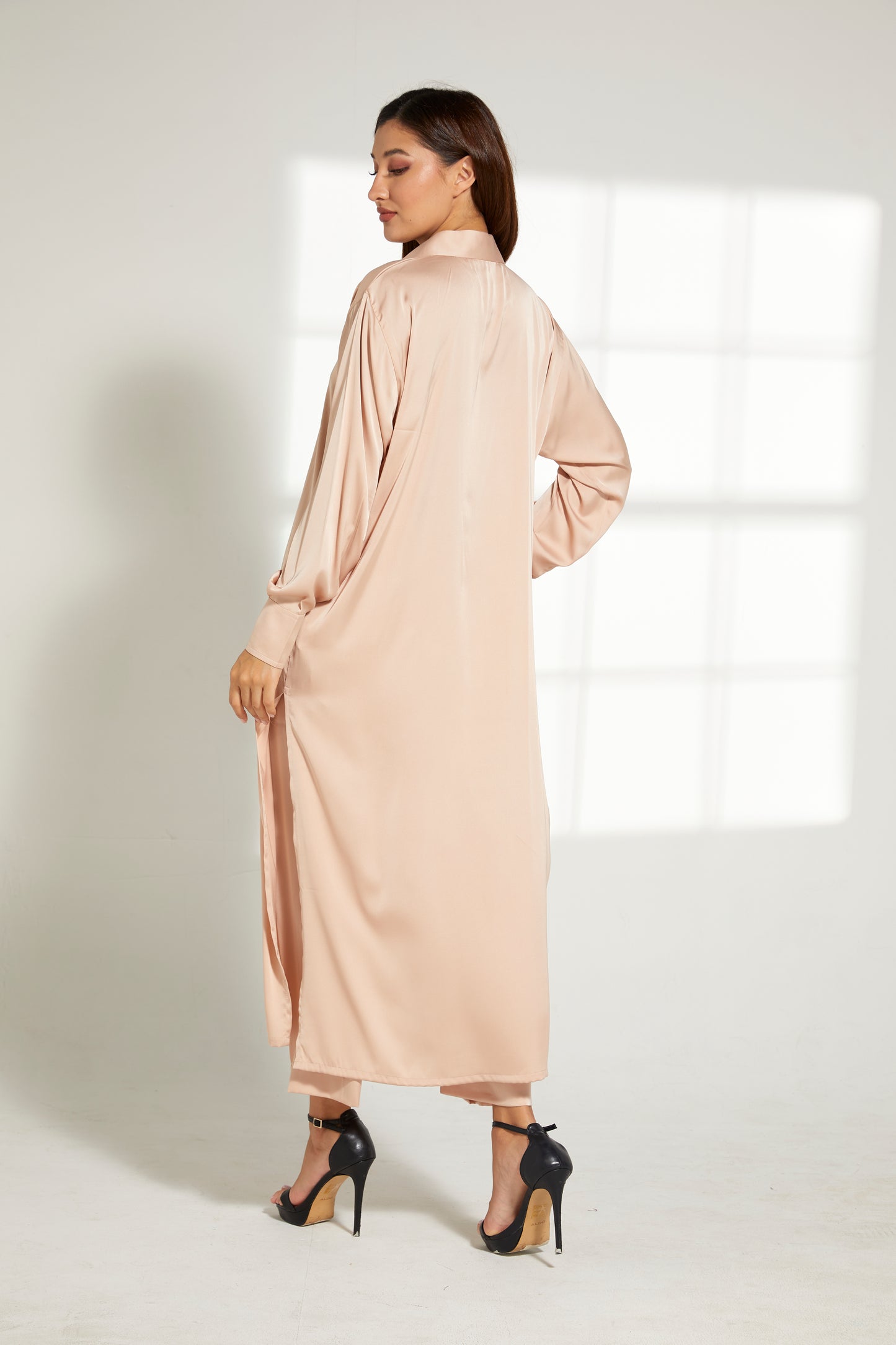 MOiSTREET Beige Silk Fabric With Top and Pants Set (7822332821731)