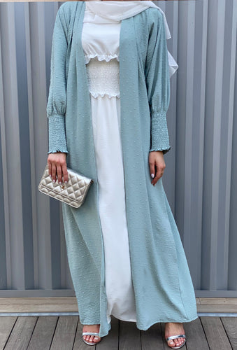 Modest Summer Outfits and Style Tips - Fashionable Looks for Every Occasion at MOiSTREET