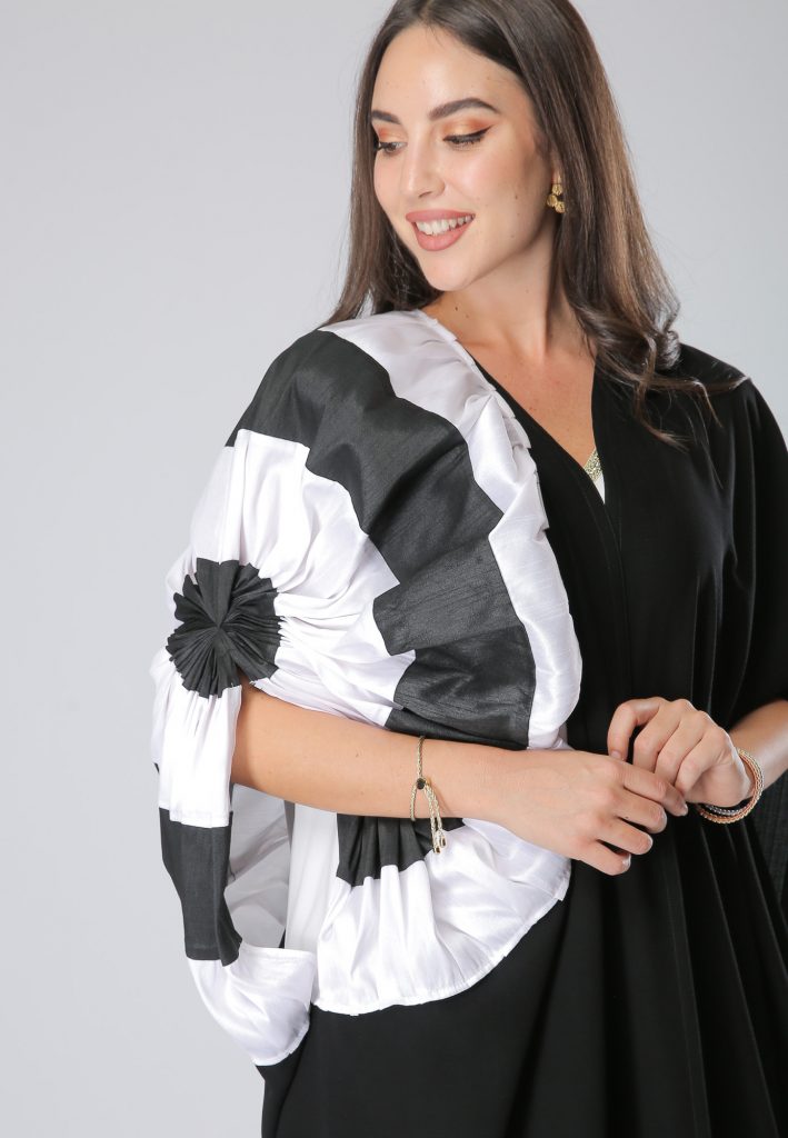 MOiSTREET Frill Flower Shoulder Abaya (6701400752312)