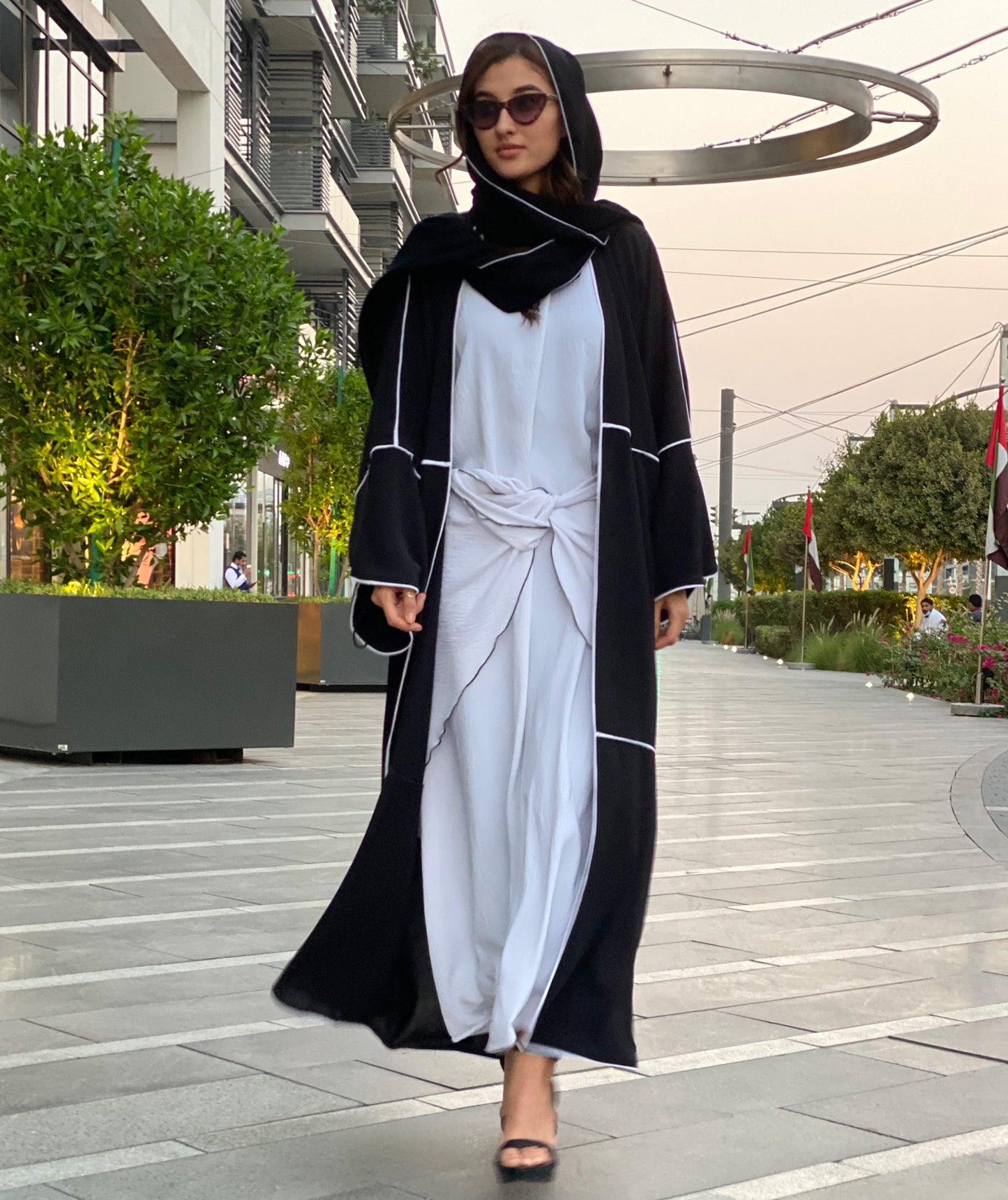 MOiSTREET Black Abaya Set with Inner & Belt (6701415596216)