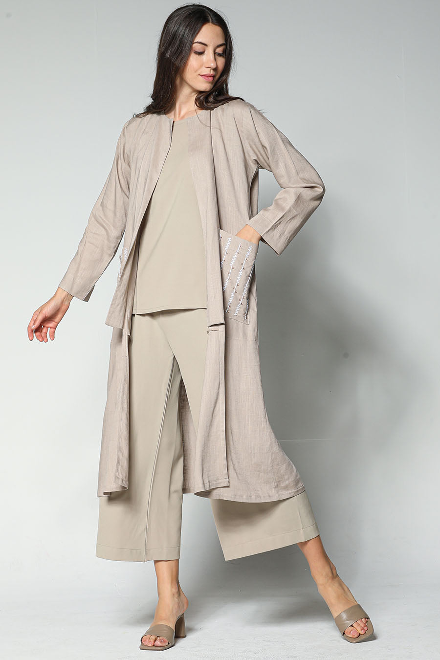 MOiSTREET Beige Embroidered Jacket and Pants with Crepe Top (7547348320483)