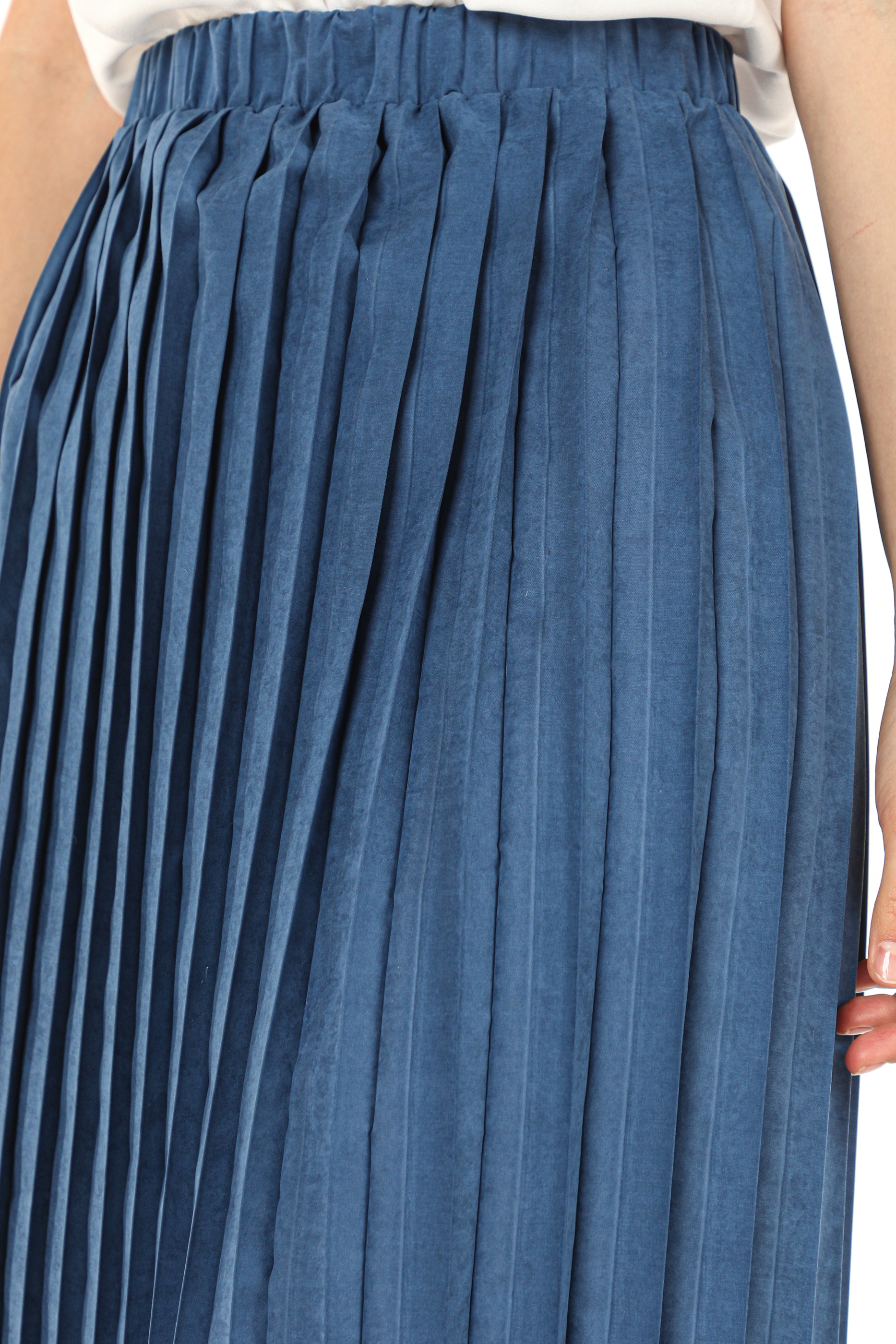 MOiSTREET Navy Shamua Pleated Skirt (7580618359011)