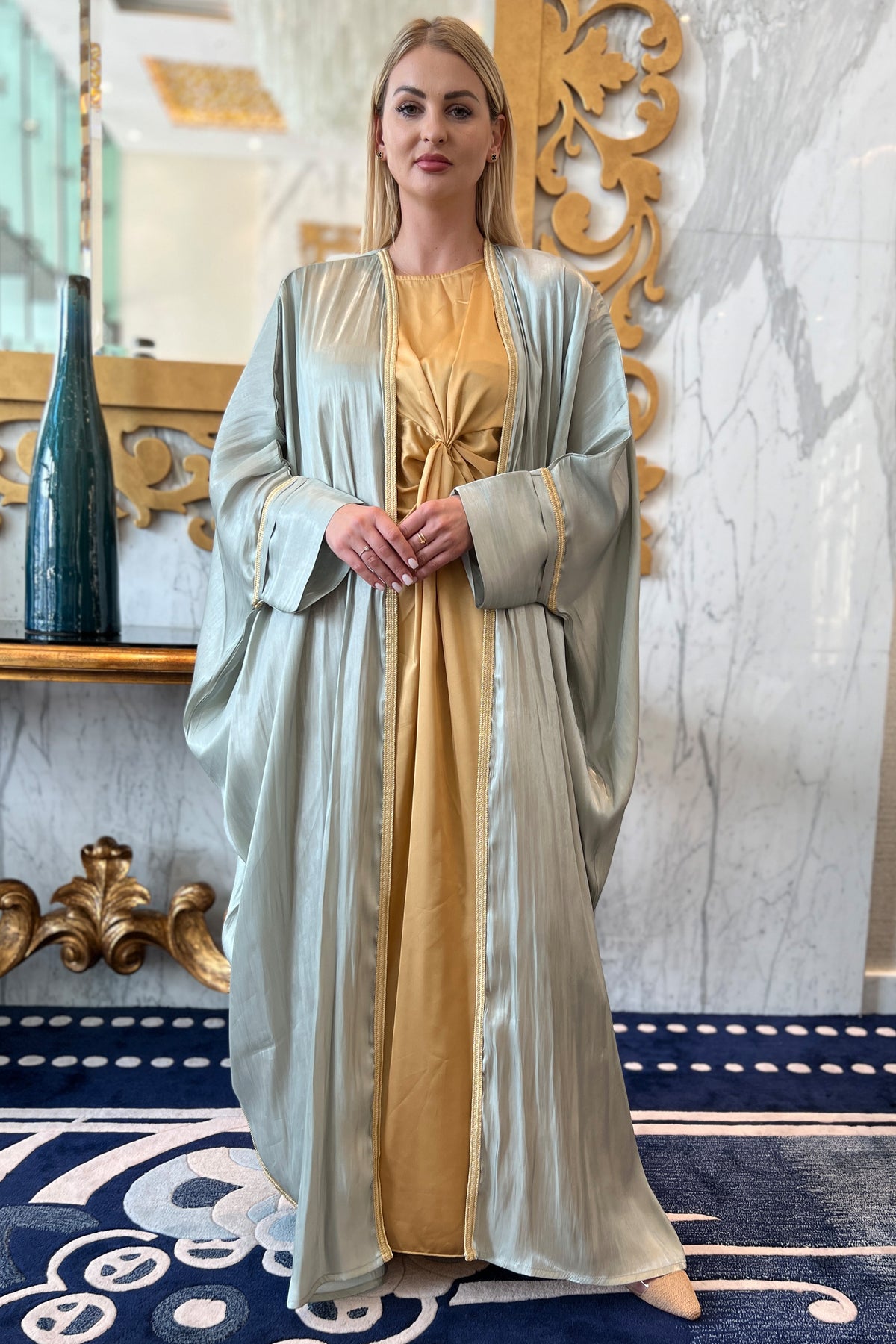 Rotna Mo Grey Rotana Shimmer Bhist Abaya Set – Shop Now | MOiSTREET – Moistreet
