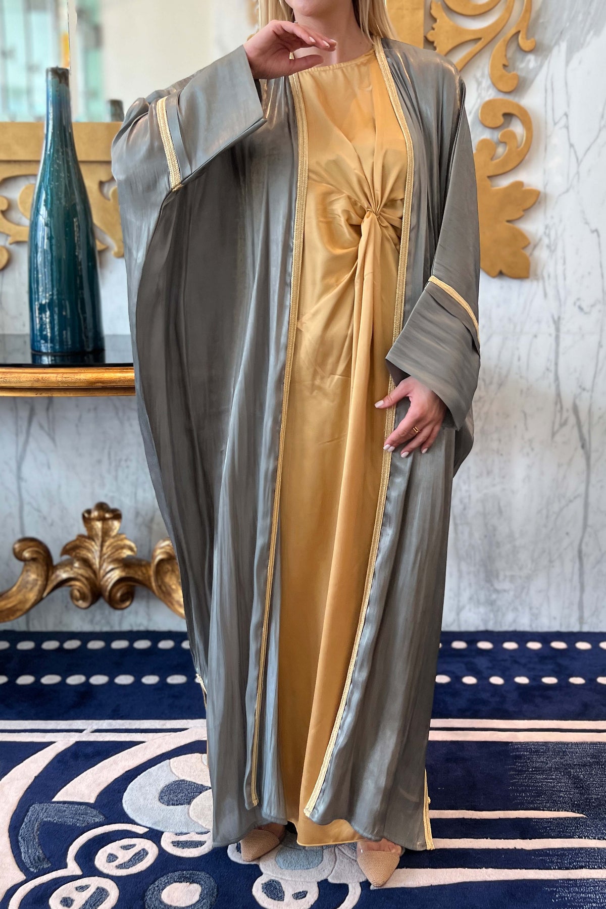 Rotna Mo Grey Rotana Shimmer Bhist Abaya Set – Elevate Your Elegance | MOiSTREET ...