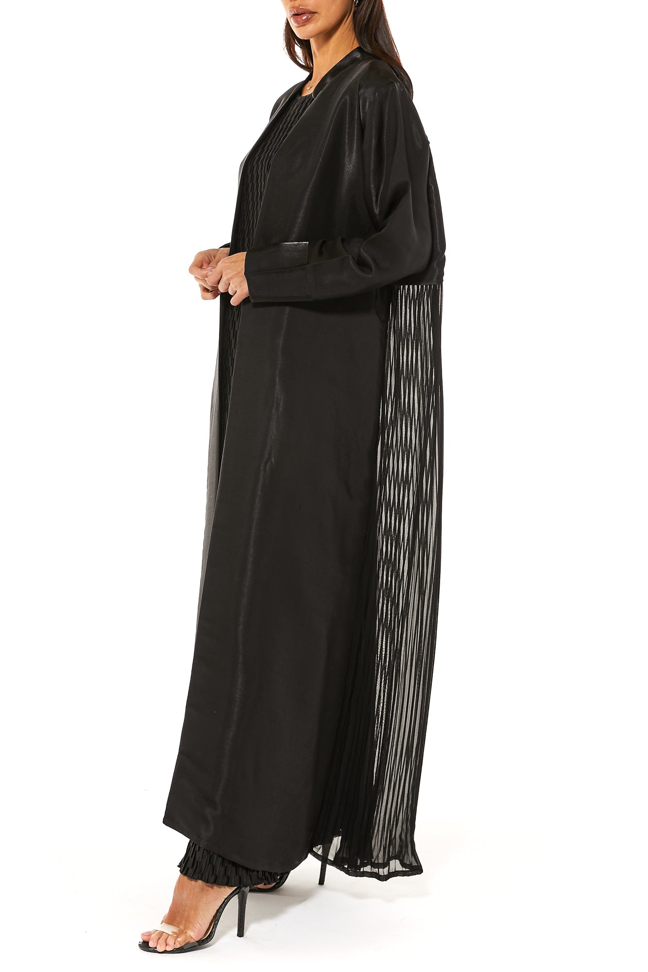 Black Abaya Set With Pleated Detailing. Comes With Pleated Underdress (7464344584419) عباية سوداء بتفاصيل ثنيات. يأتي مع كسوة تحتية