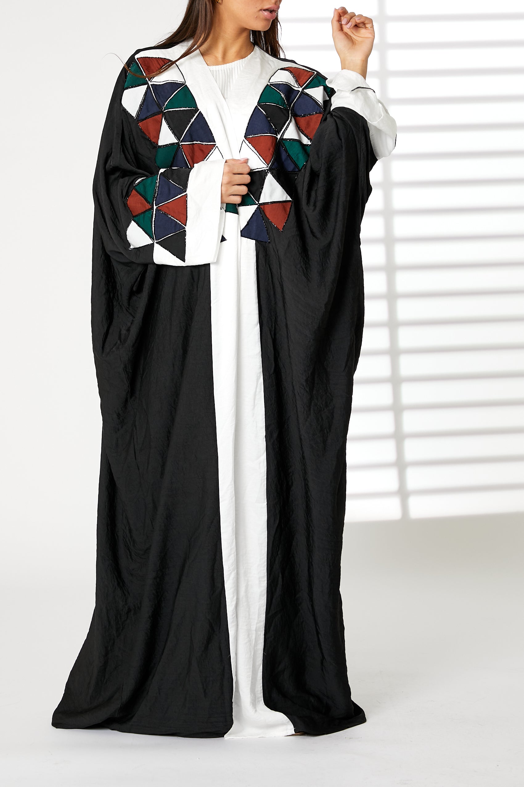 MOiSTREET Harir Maqsood Black Bisht Geometrical Embroidery Abaya (8055203594467)