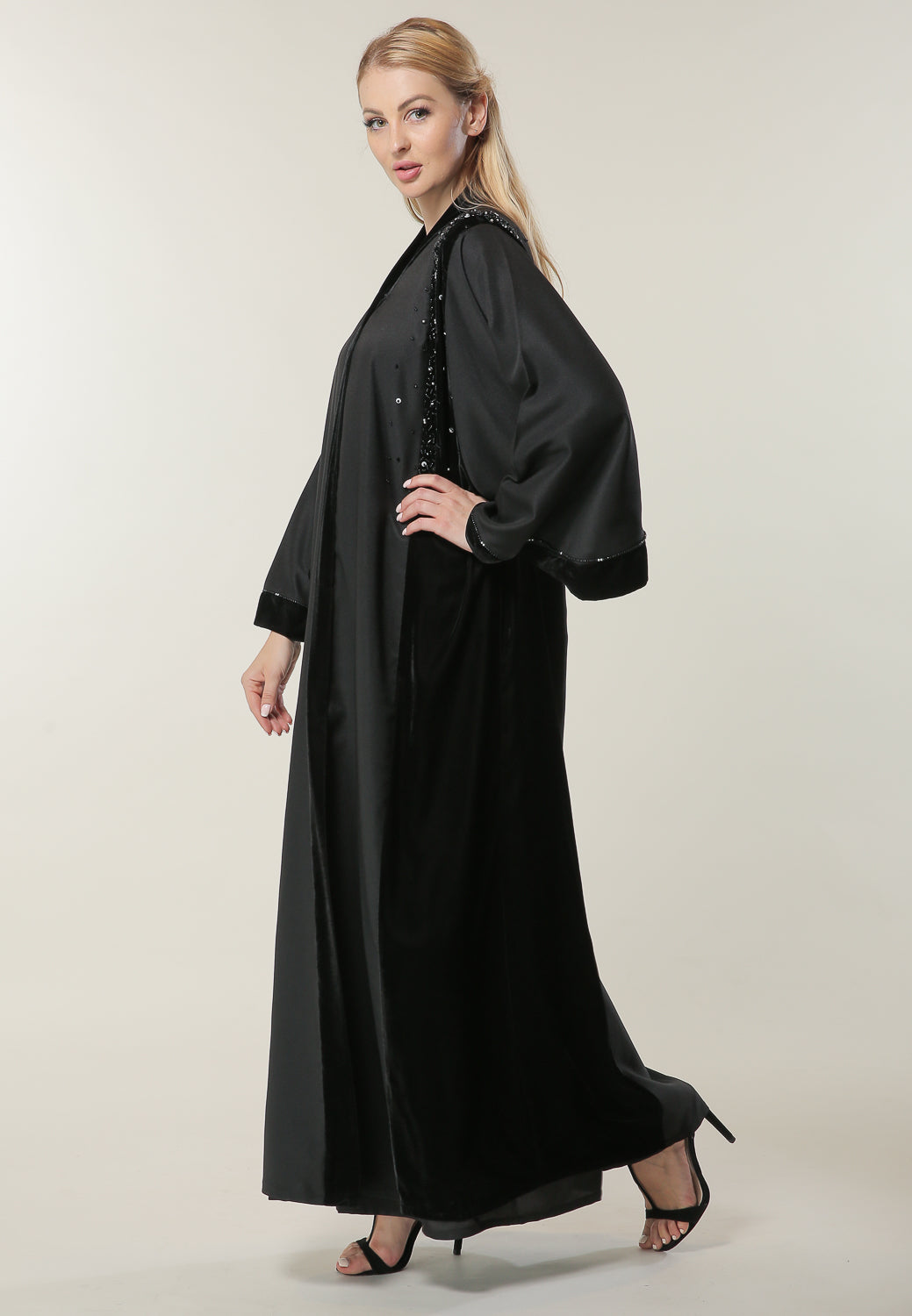 MOiSTREET Abstract Handwork Abaya (6701411270840)