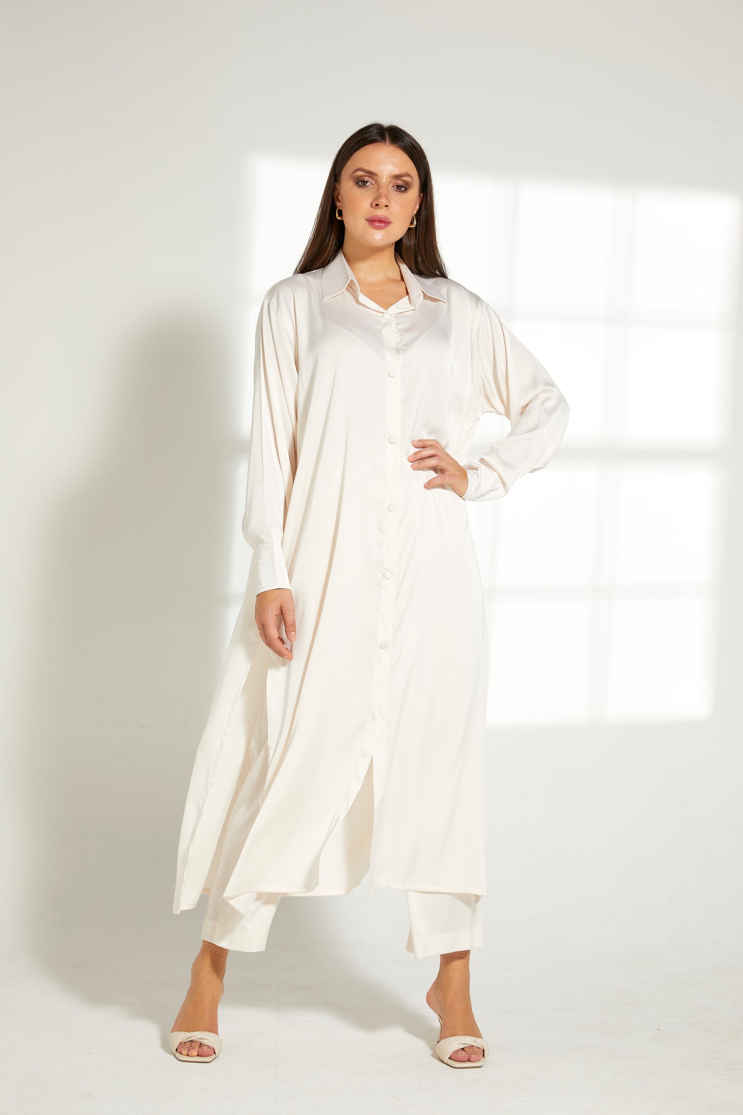 MOiSTREET Off White Silk Fabric With  Top and Pants Set (7822291402979)