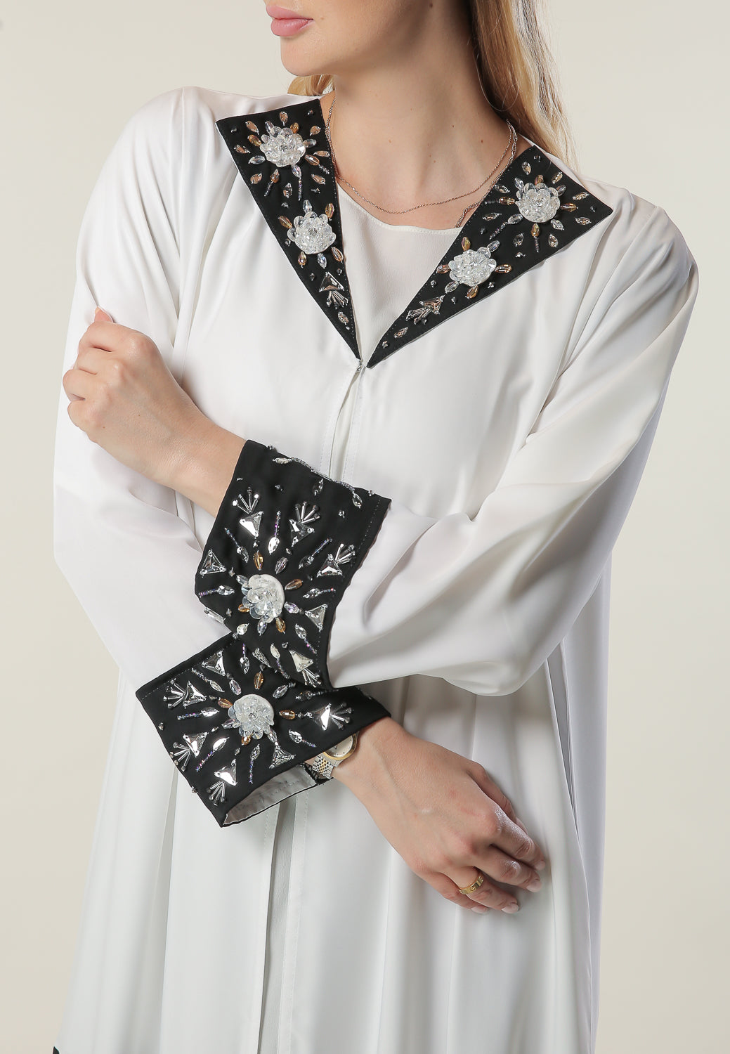 MOiSTREET Black & White Abaya with Hand Embroidery (6701413138616)